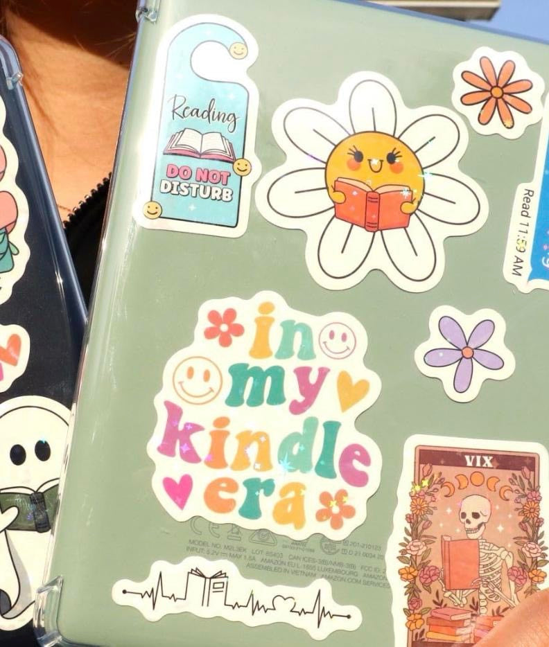 100 PCS Book Stickers for Kindle, Bookish Sticker Pack, Readers Cute Booktok Vinyl Decals Holographic Waterproof